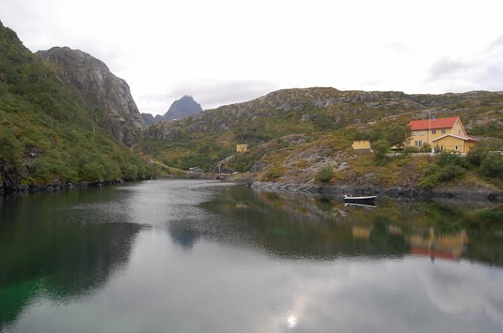 Paesaggio montano dalle Isole Lofoten5.JPG - AI PIEDI DELLA RUPE